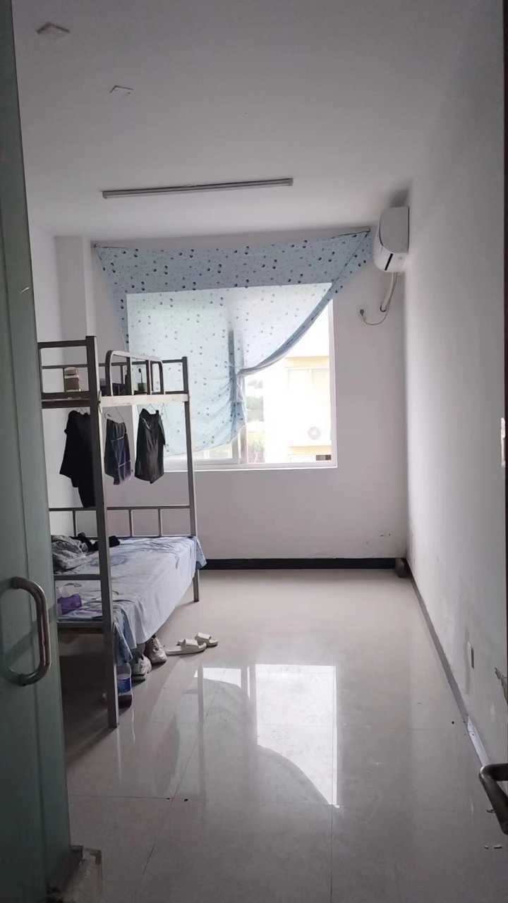 招工：长期吊挂临工50名，312元/天 不扣水电生活费