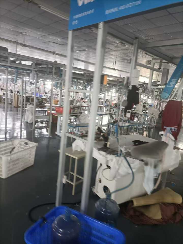 招工：天门吊挂服装厂，26/小时 吃住在厂 不扣生活水电费