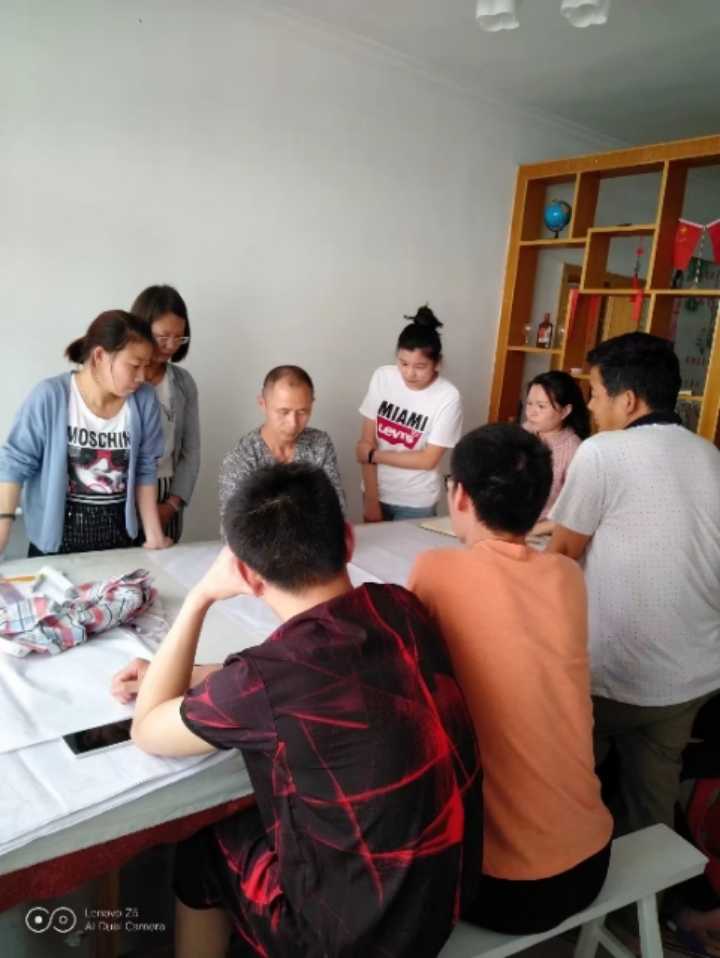 武汉金典服装打版设计培训，1对1实操教学